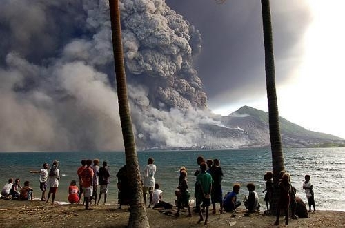 揭秘史上十大最剧烈的火山喷发：场景犹如世界末日(4)