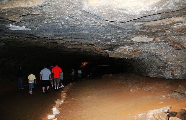 探秘世界最长山洞，200多年只探出600公里，至今未到尽头(3)